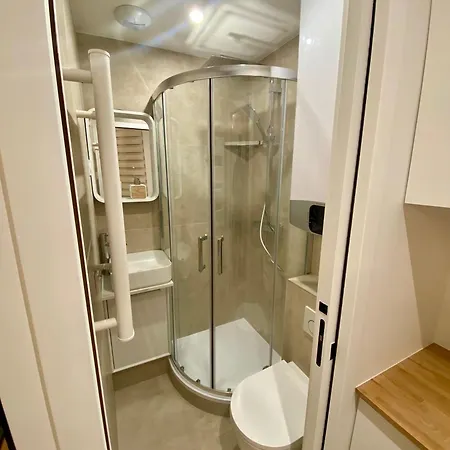 Small Comfy In Bed & Breakfast Paris